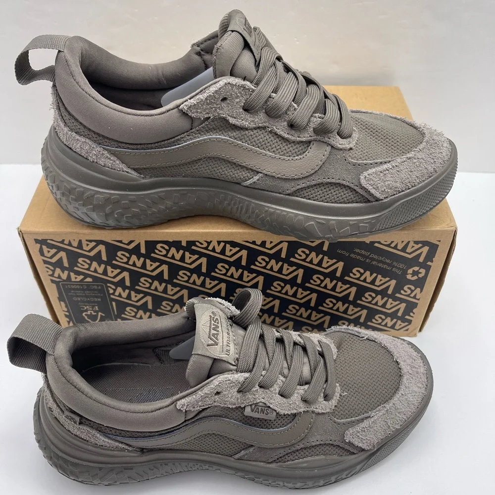 Vans WMN Mte Ultrarange Neo Vr3
Mono Bungee Cord
VN000CWE9JC Sneakers - Picture 2 of 16